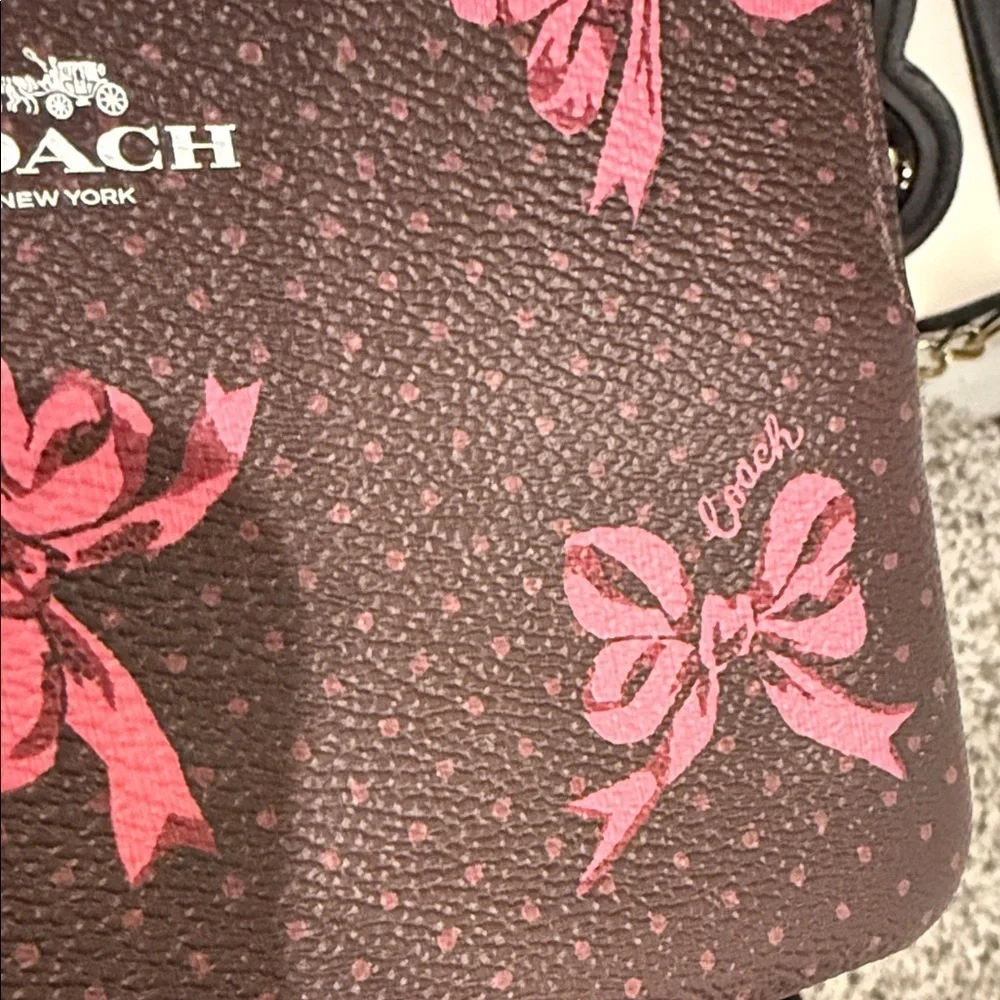 Coach elegant wristlet